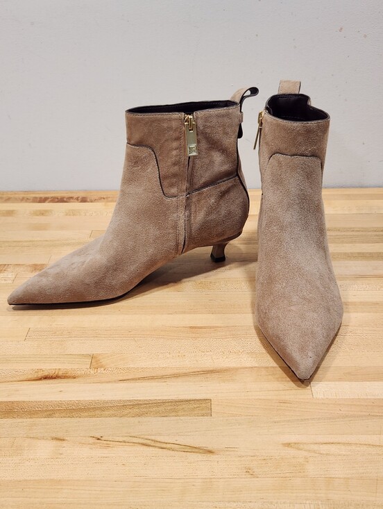 SARTO By Franco Sarto Shoes - SARTO By Franco Sarto Mala Taupe Leather Kitten Heel Pointed Toe Bootie Boot 6M
